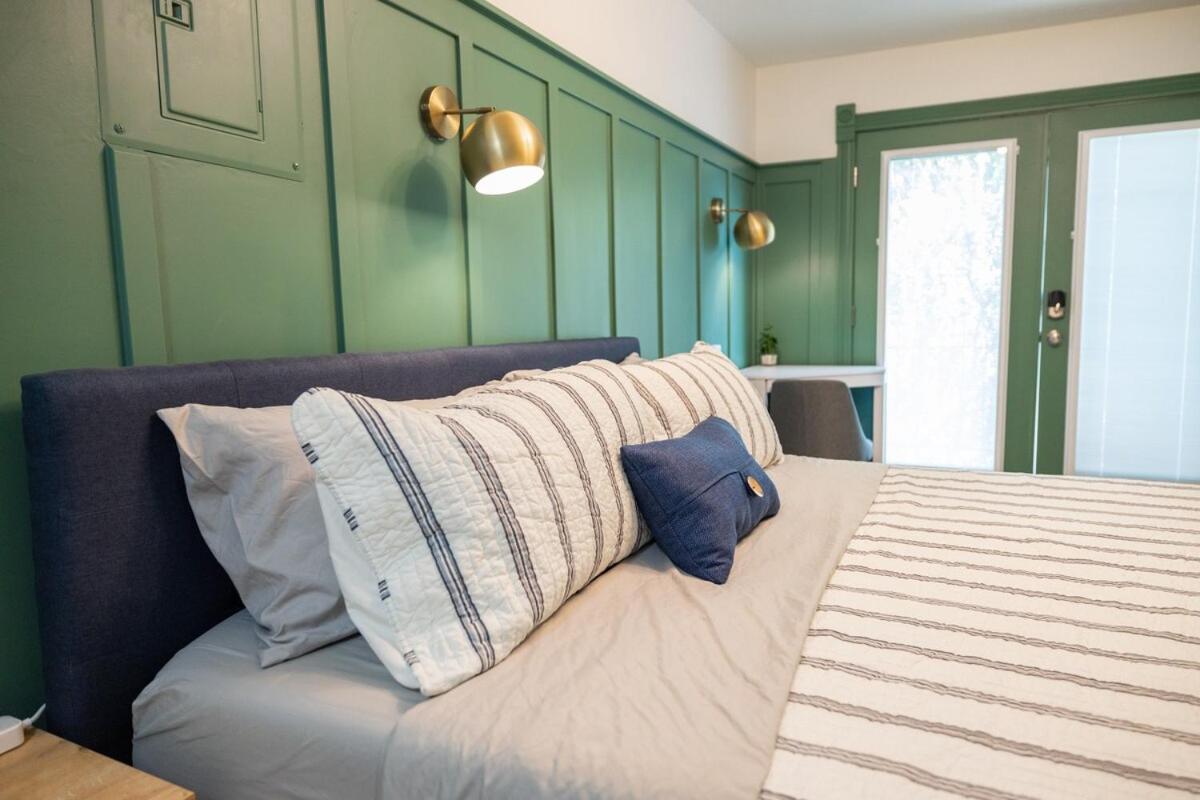 | Suite 9 Historic Art City Inn