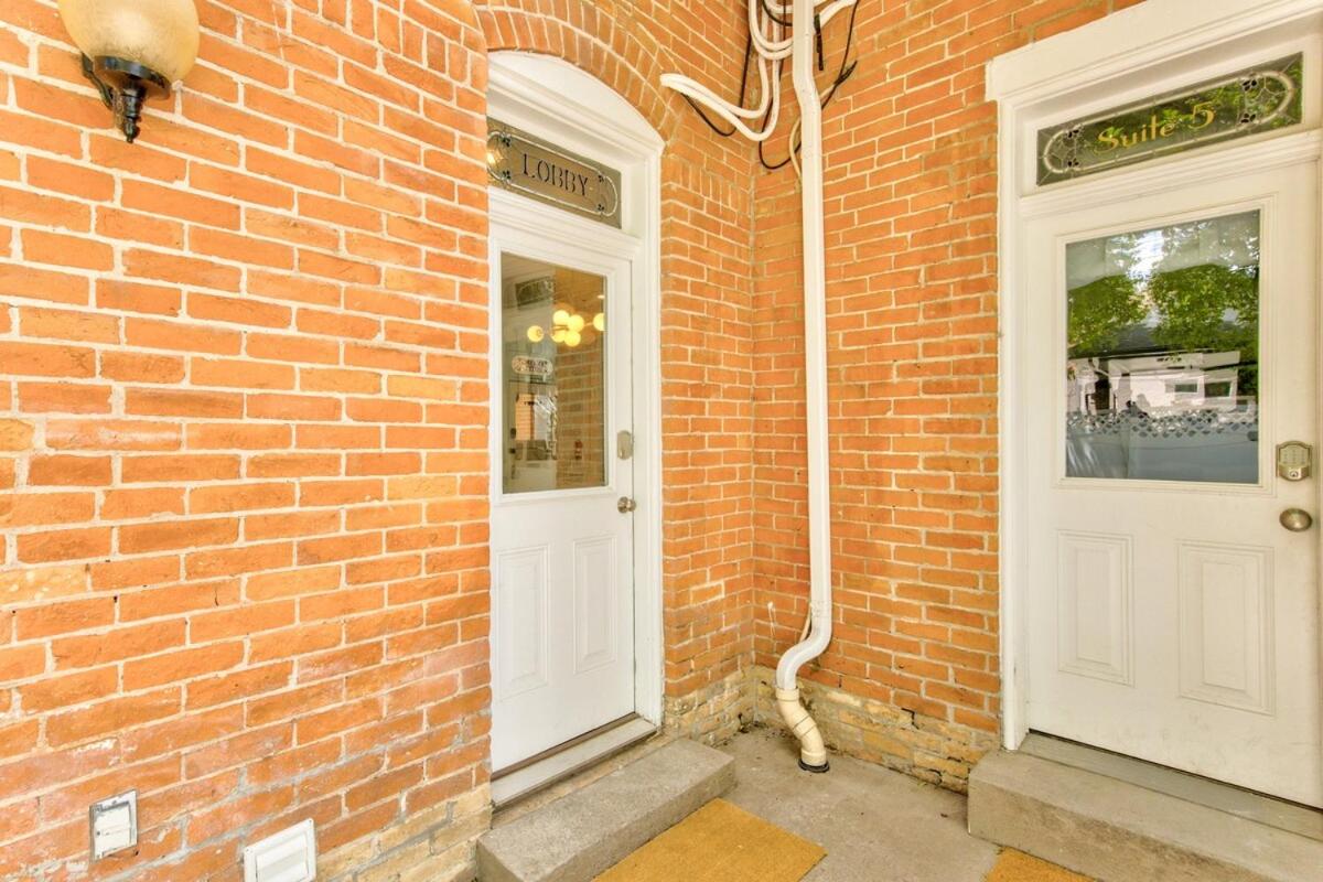 | Suite 9 Historic Art City Inn