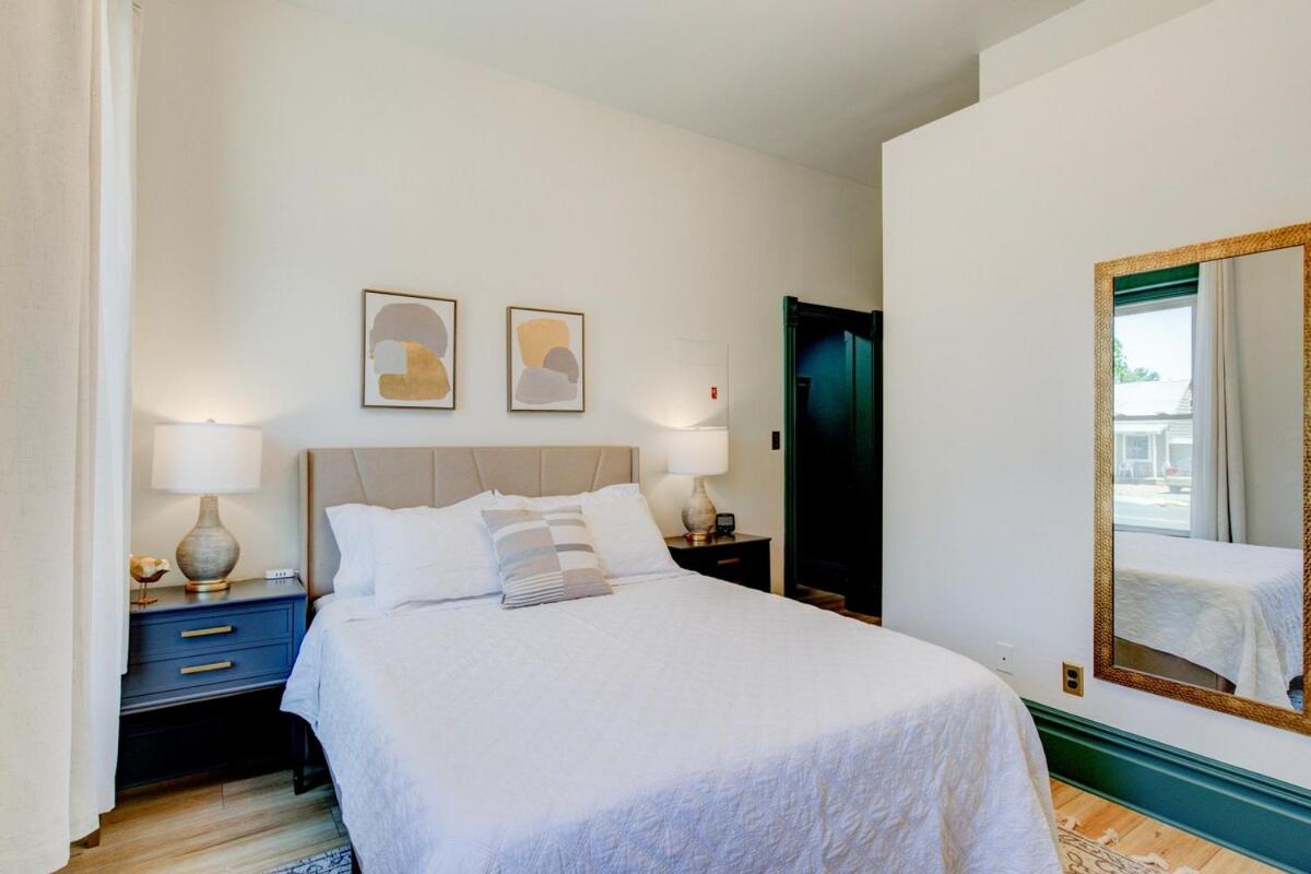 | Suite 8 Historic Art City Inn