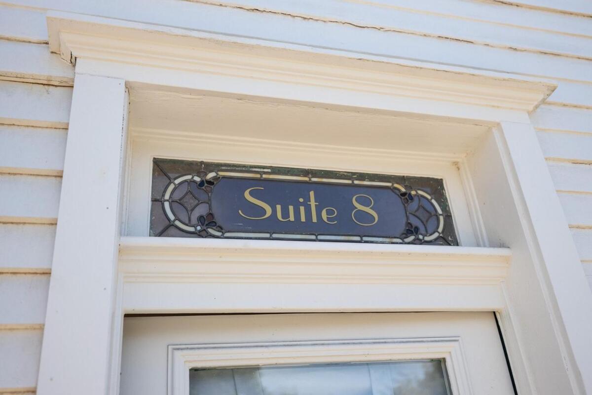 | Suite 8 Historic Art City Inn