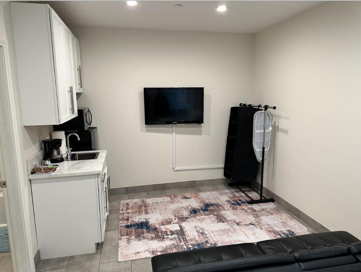  | Studio with Private Entrance next to Balboa Park