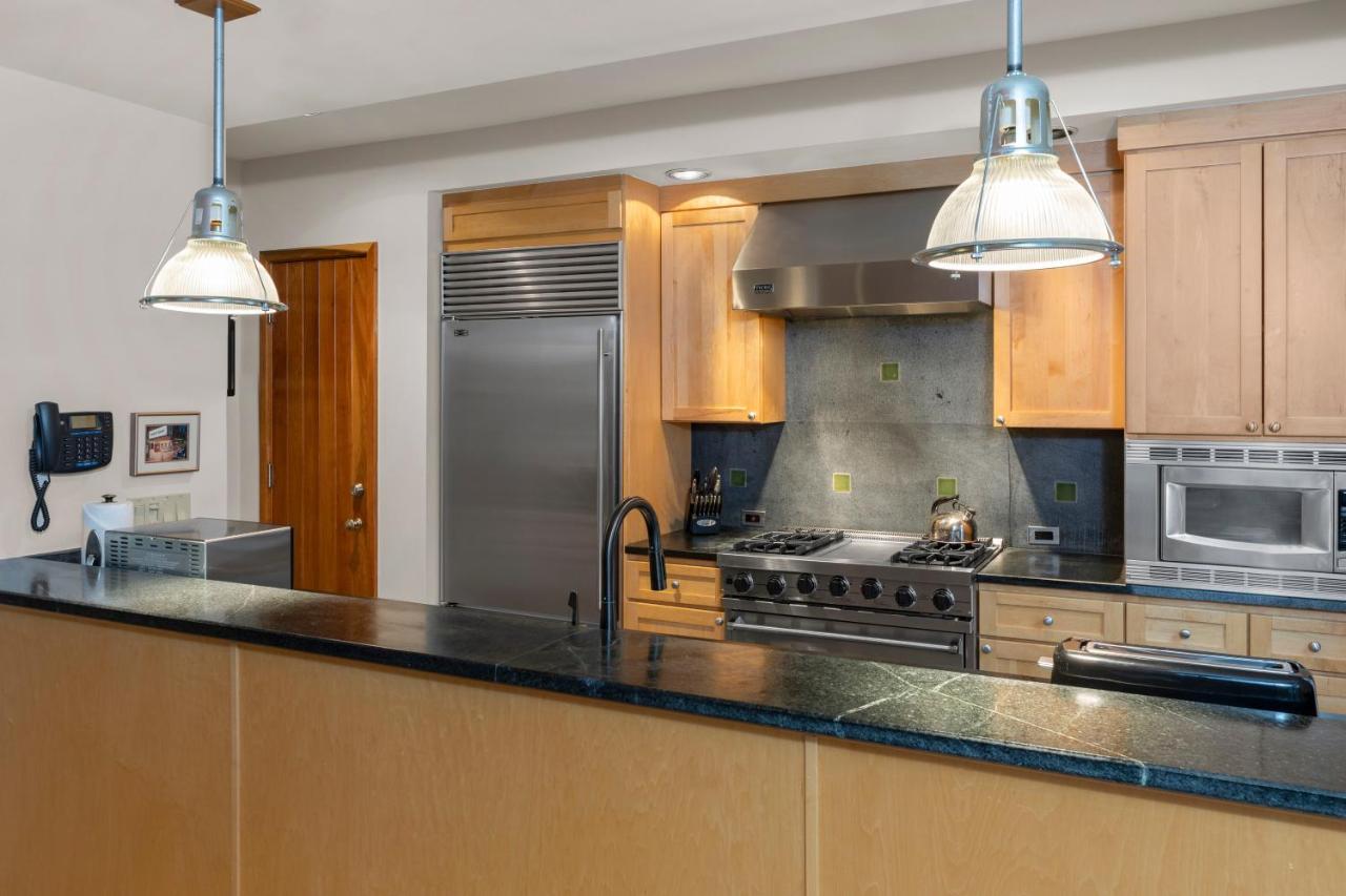 Apartment with Terrace at Element 52, Auberge Collection