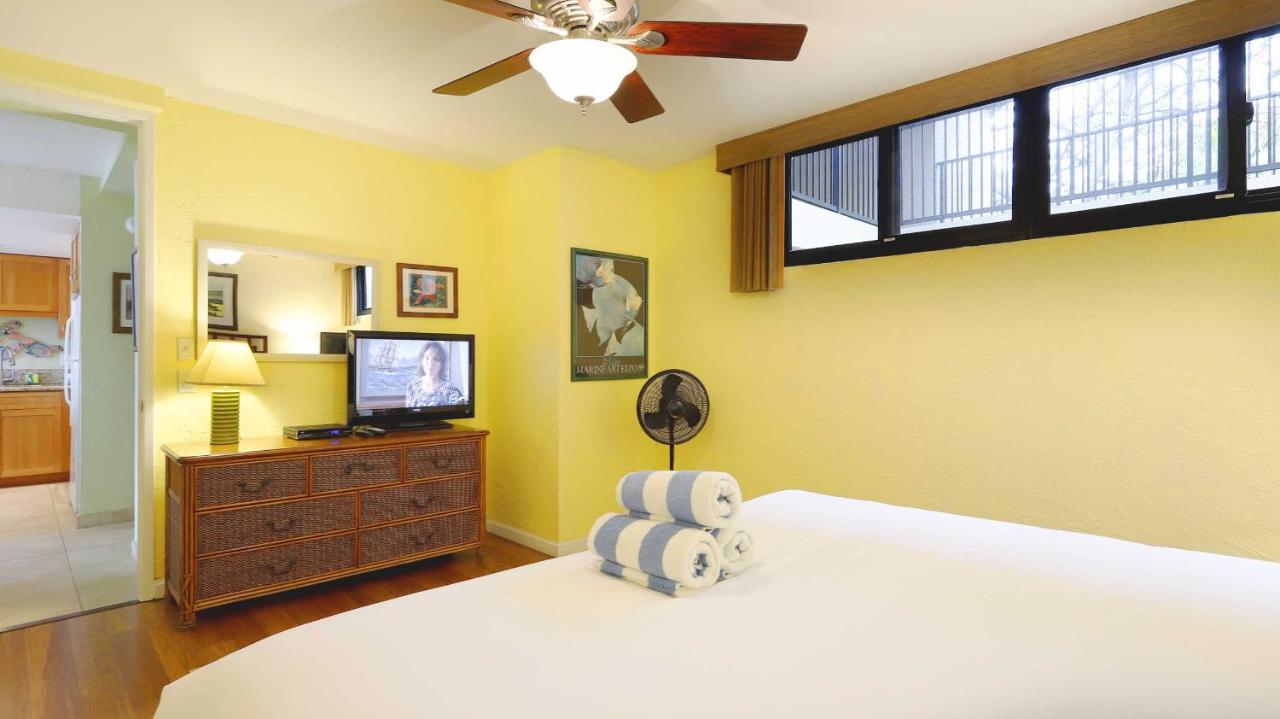 | Papakea K303 2bed/2bath stunning ocean & pool views