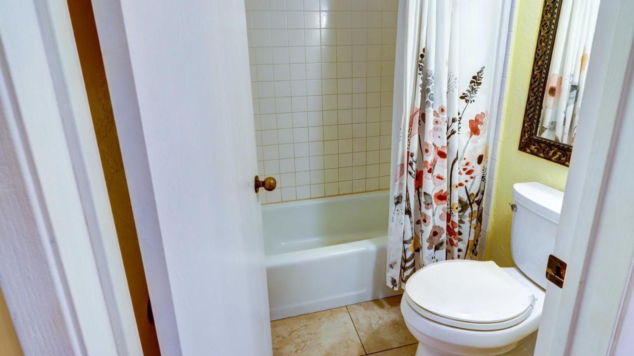 | Papakea K303 2bed/2bath stunning ocean & pool views