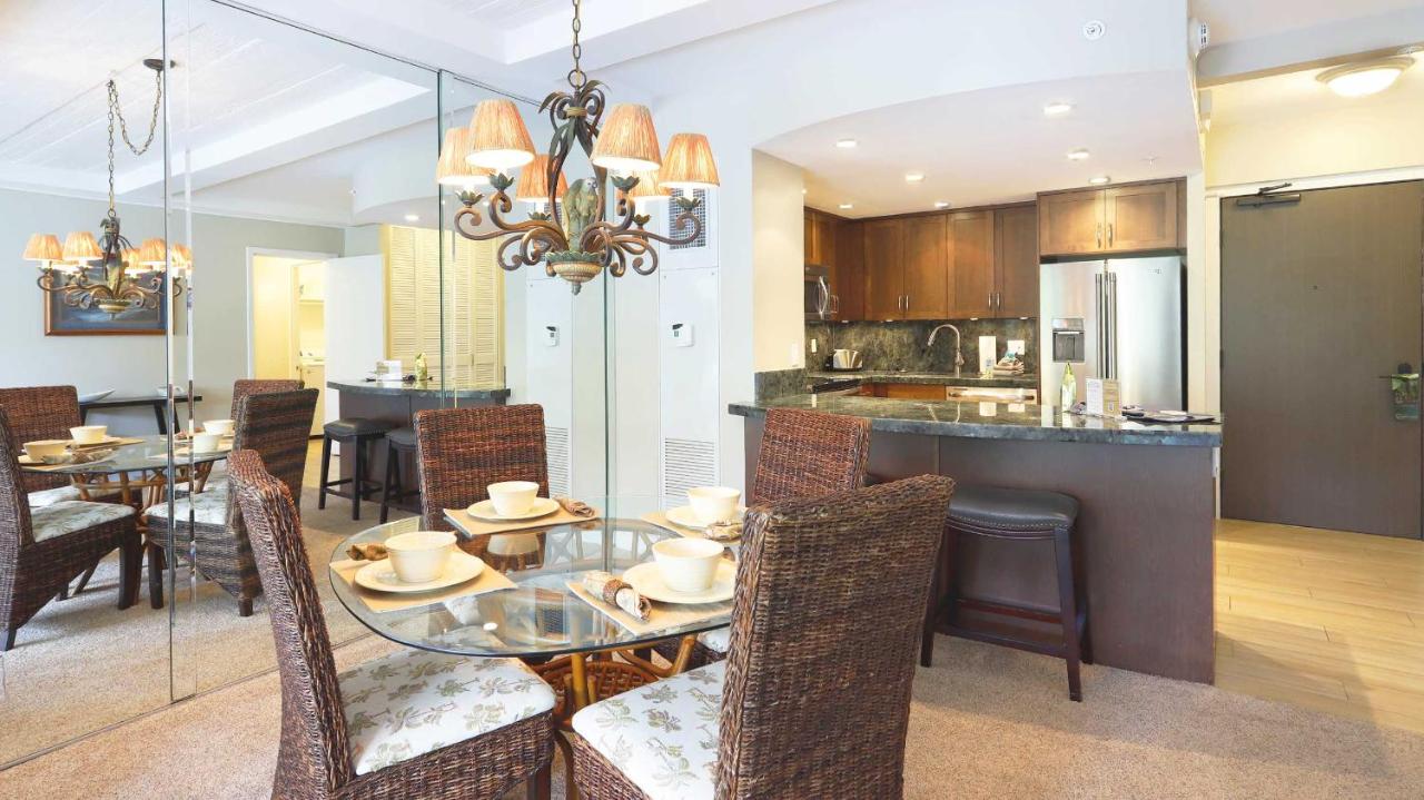  | Maui Westside Presents: Whaler 420 - Best location in Kaanapali beach