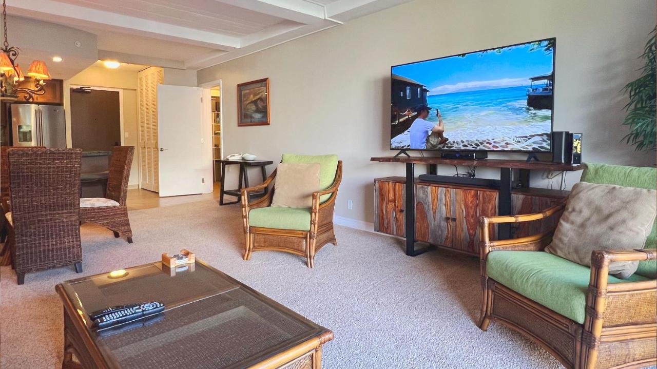  | Maui Westside Presents: Whaler 420 - Best location in Kaanapali beach