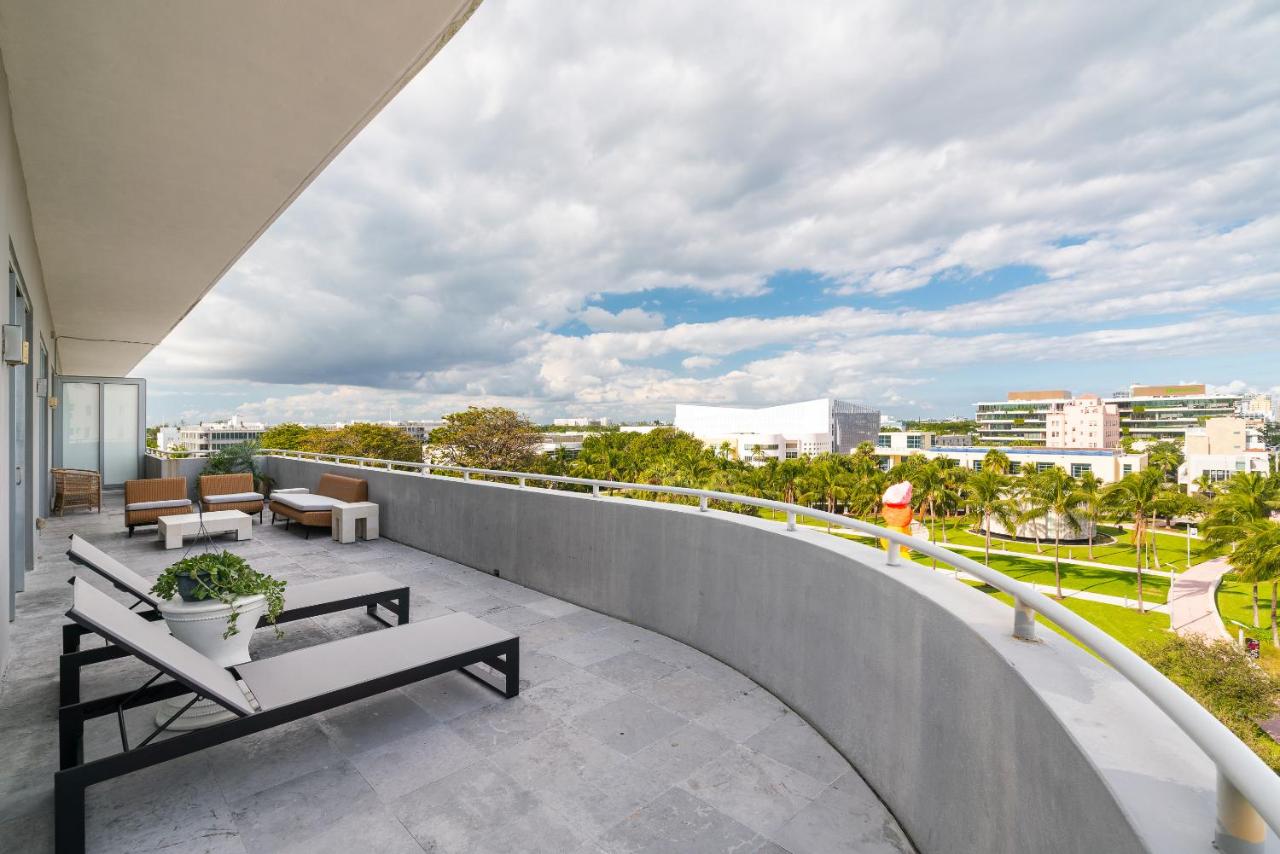 Three Bedroom Penthouse Suite with RoofTop Terrace at Boulan South Beach