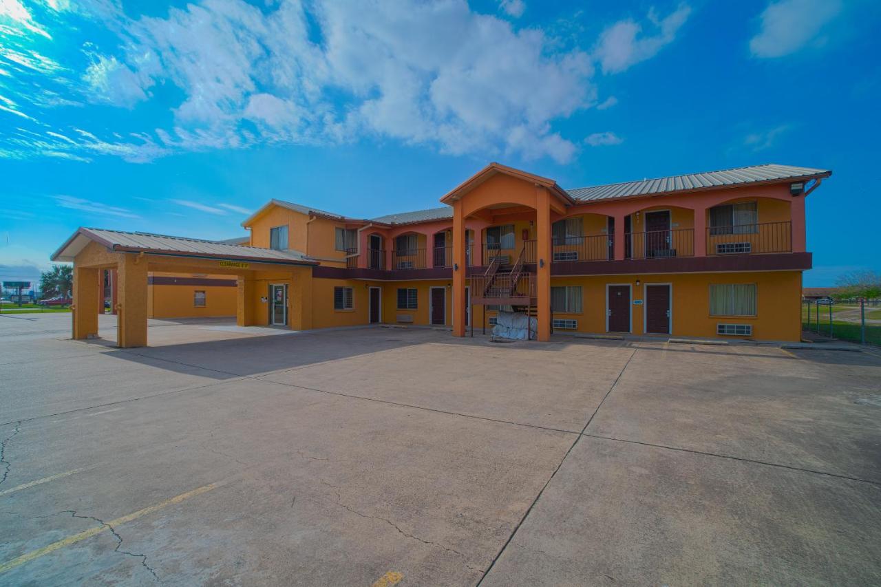 | Texas Inn San Benito By OYO near Harlingen, US Hwy 83