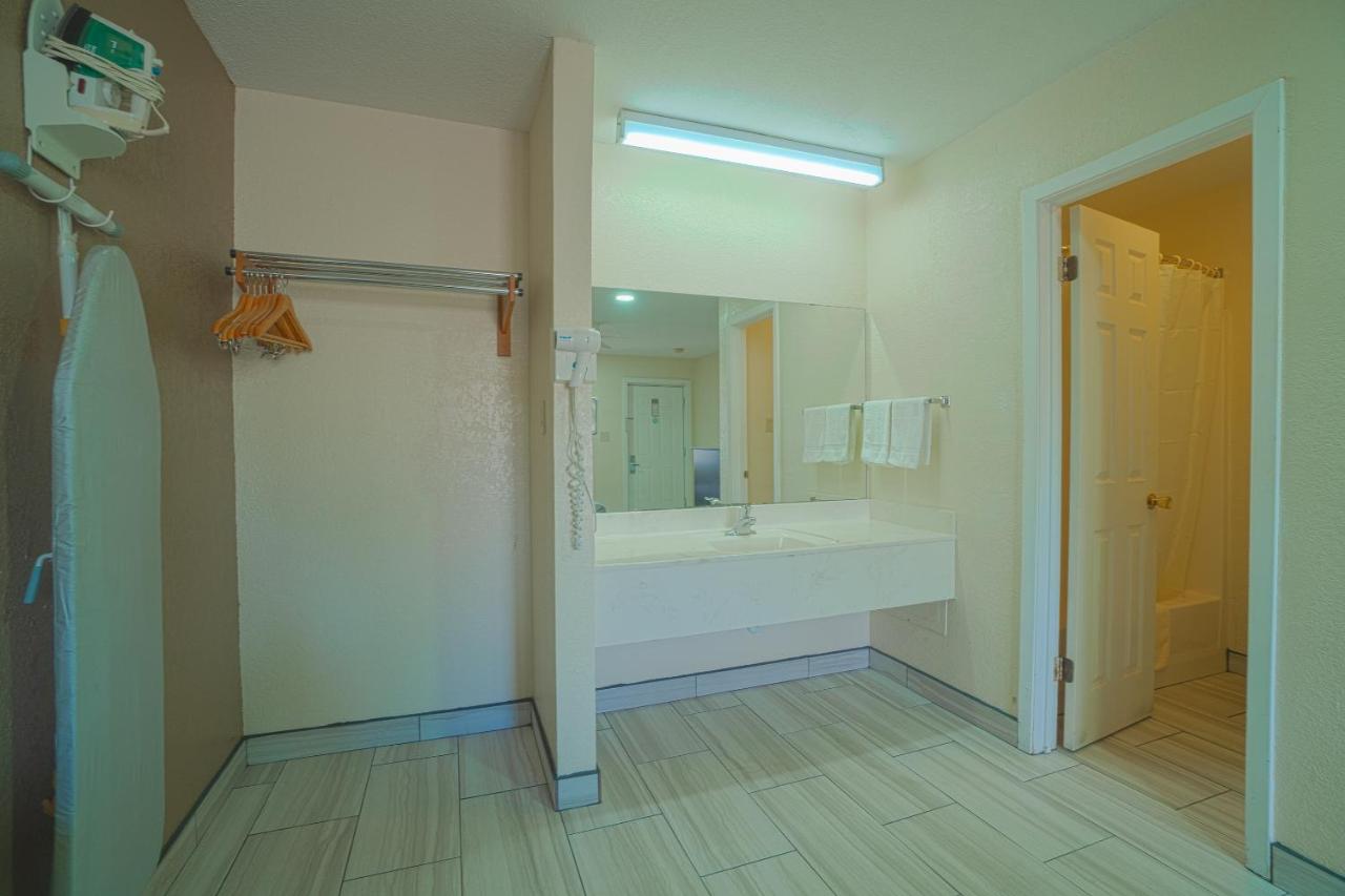 | Texas Inn San Benito By OYO near Harlingen, US Hwy 83