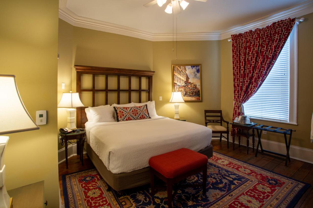 King Room - Disability Access at The Marshall House, Historic Inns of Savannah