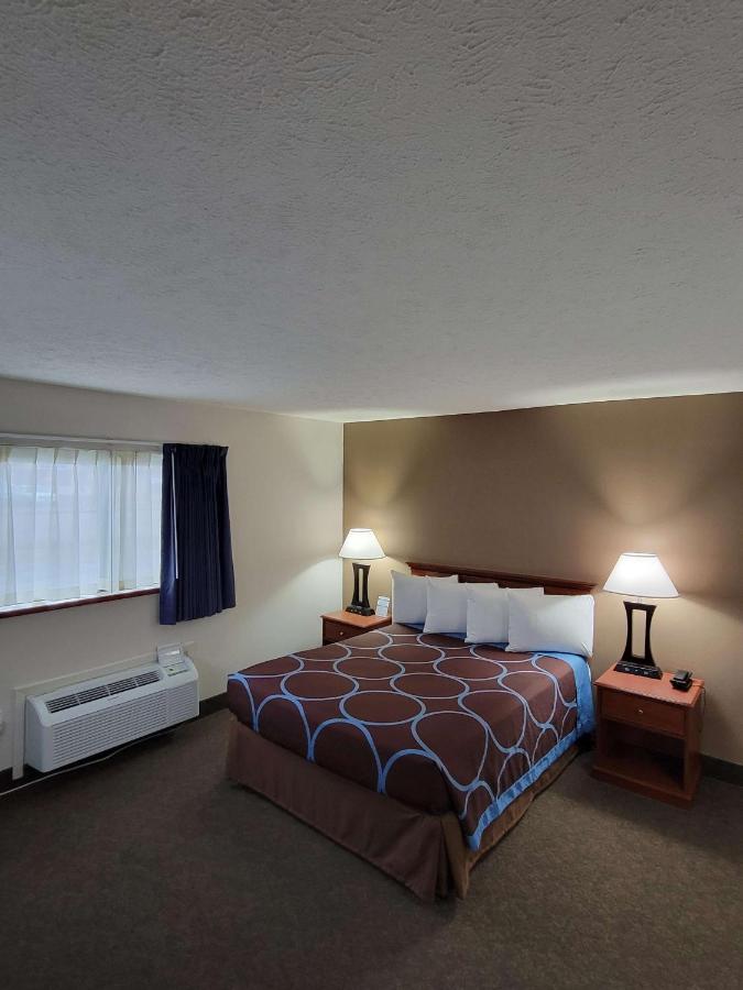 Large King Room - Non-Smoking at SureStay Plus Hotel by Best Western Grand Island