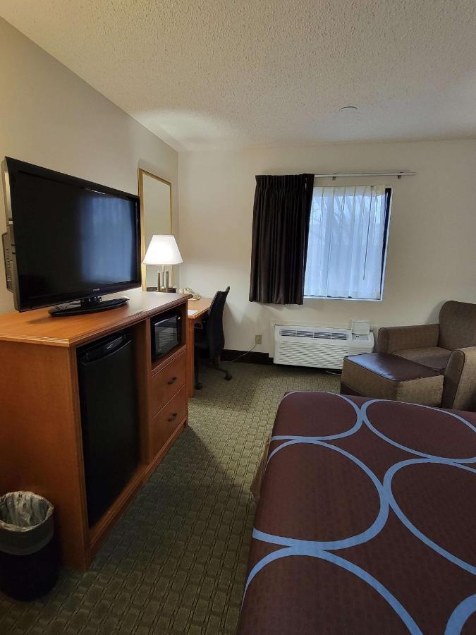 Queen Room - Non-Smoking at SureStay Plus Hotel by Best Western Grand Island