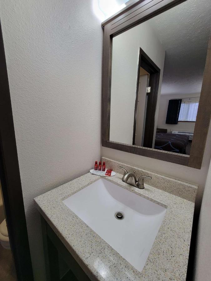 King Room - Non-Smoking at SureStay Plus Hotel by Best Western Grand Island