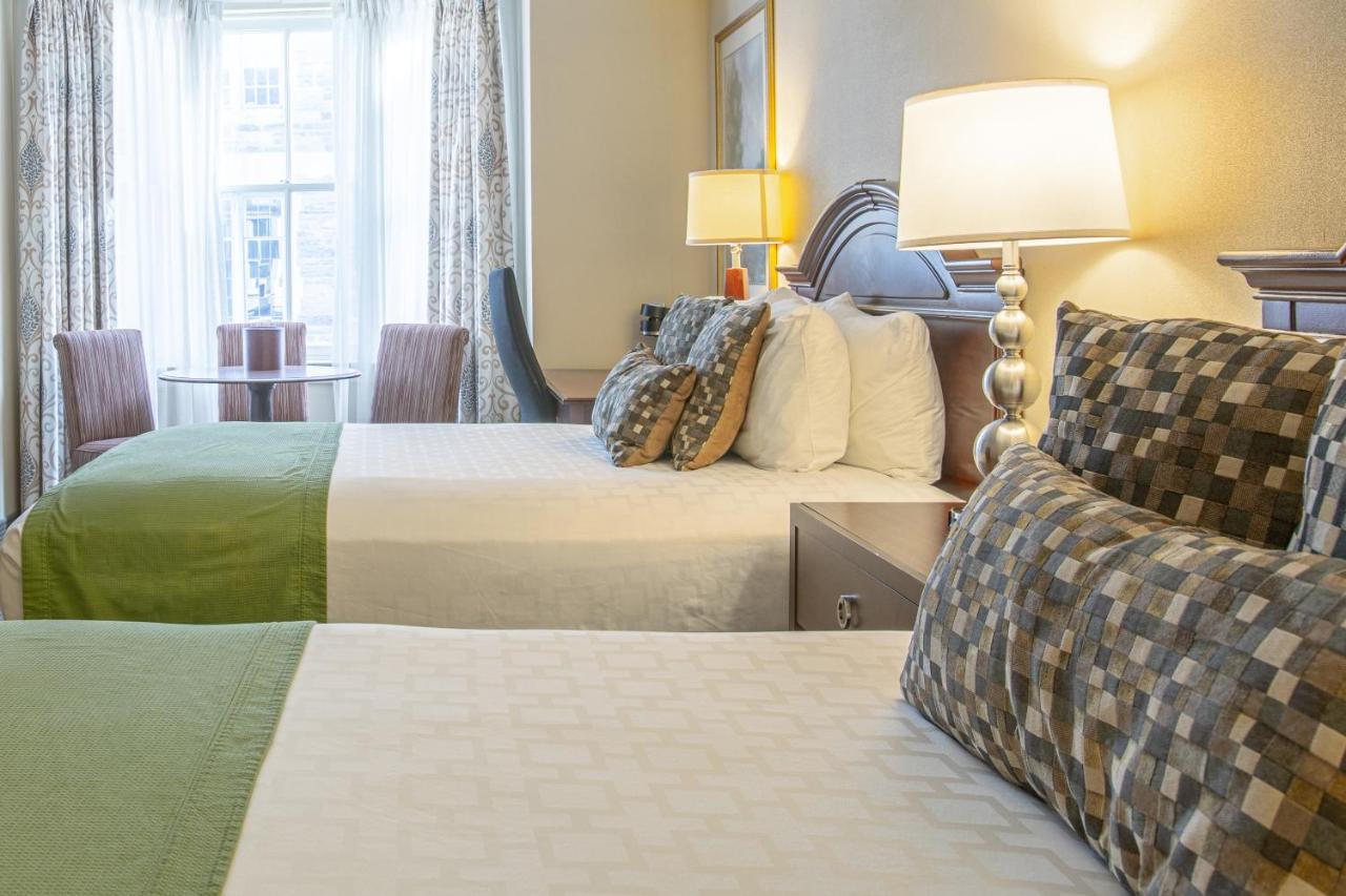 Deluxe Queen Room with Two Queen Beds at The Conwell Inn