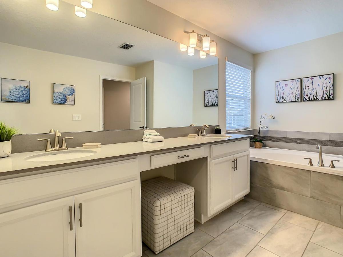  | Amazing Home with Themed Rooms, Private Pool/Spa
