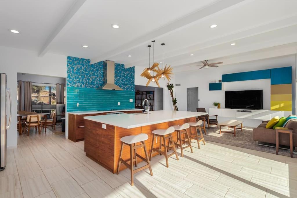 | Mid-Century Modern GEM