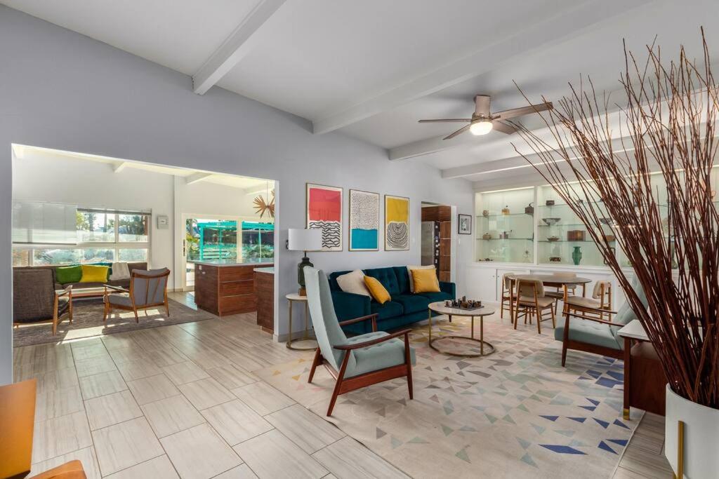 | Mid-Century Modern GEM
