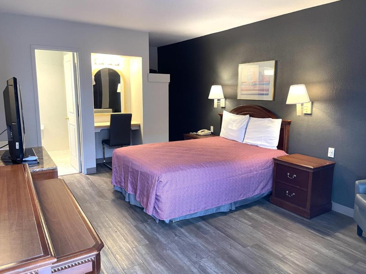 | Downtown Inn