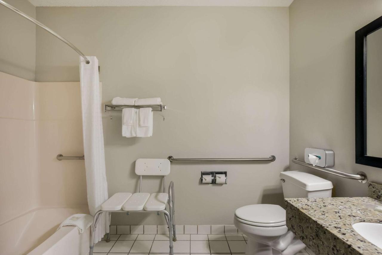 Queen Room - Accessible/Non Smoking at MainStay Suites Joliet I-80