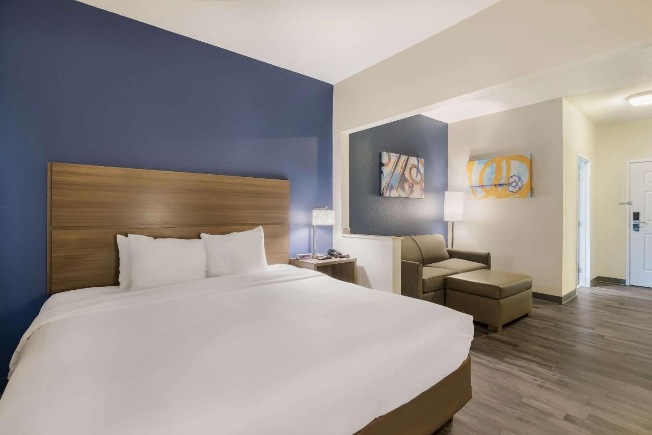 Superior Efficiency King Suite - Non Smoking at MainStay Suites Joliet I-80