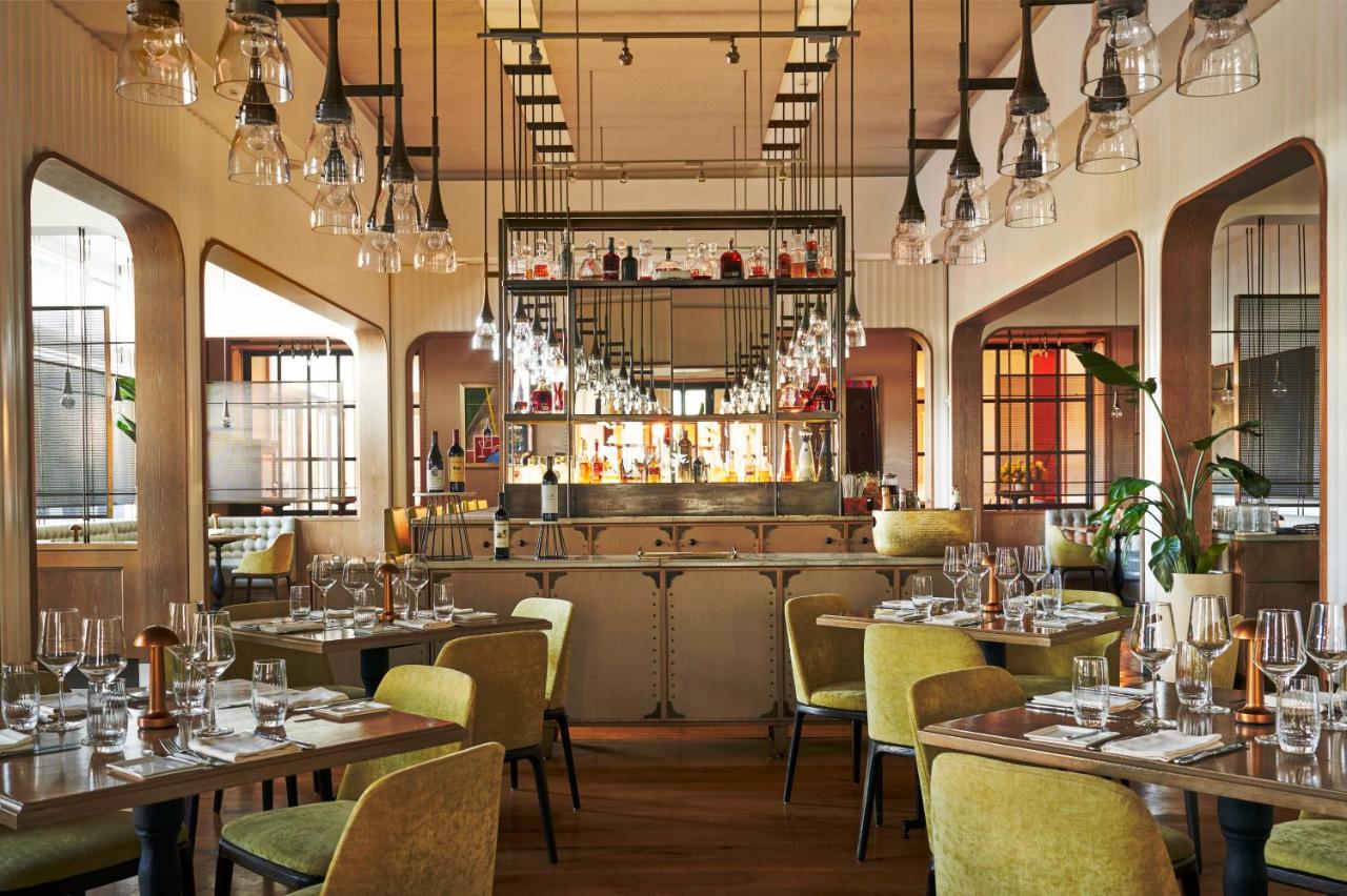 | Four Seasons Hotel Miami