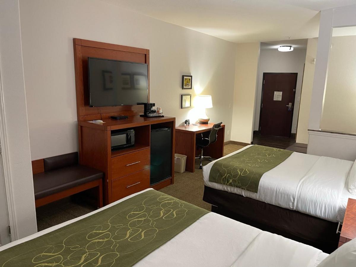 Queen Suite with Two Queen Beds - Disability Access/Non-Smoking at Comfort Suites Lake Charles