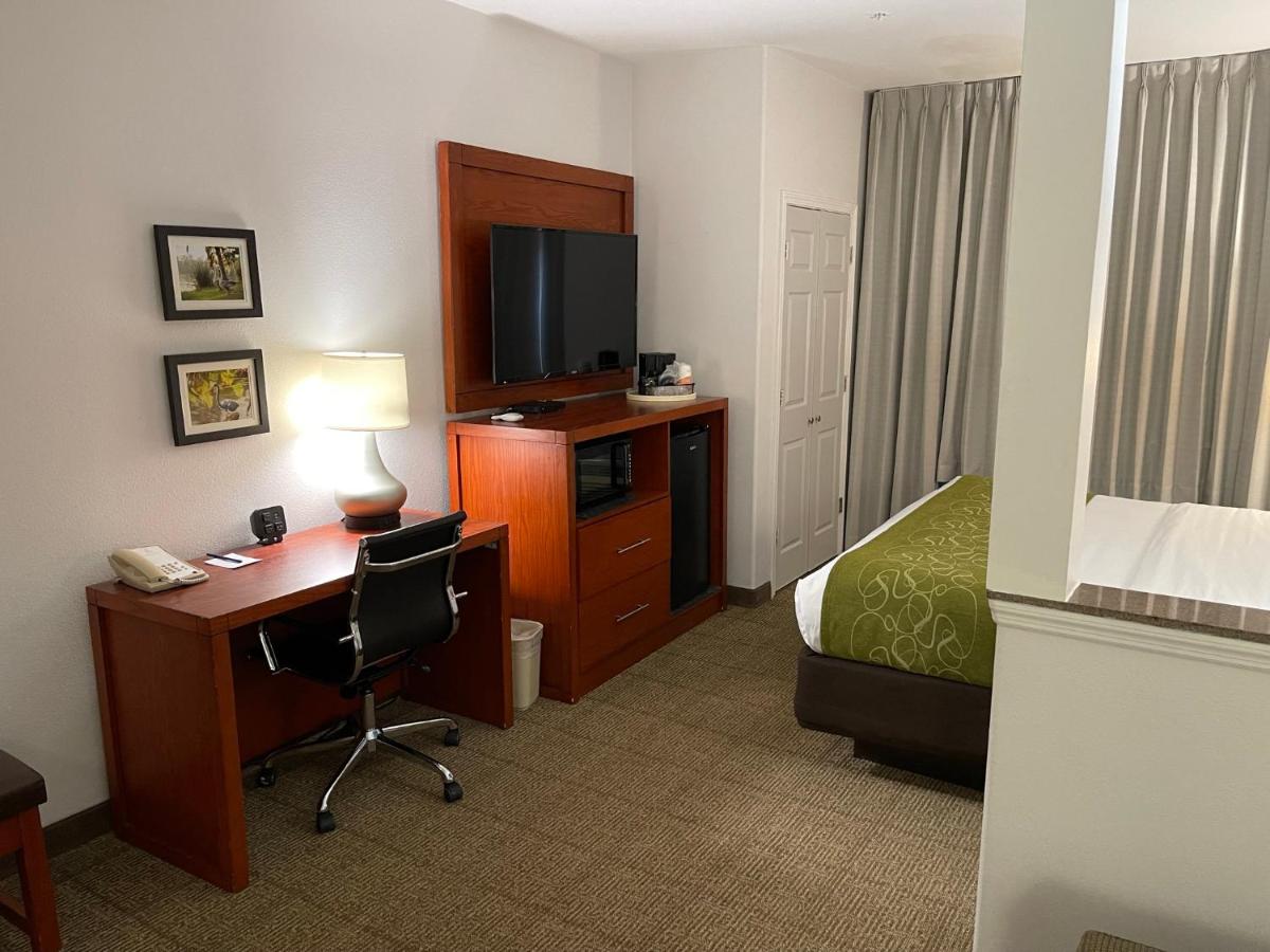 King Suite - Non-Smoking at Comfort Suites Lake Charles
