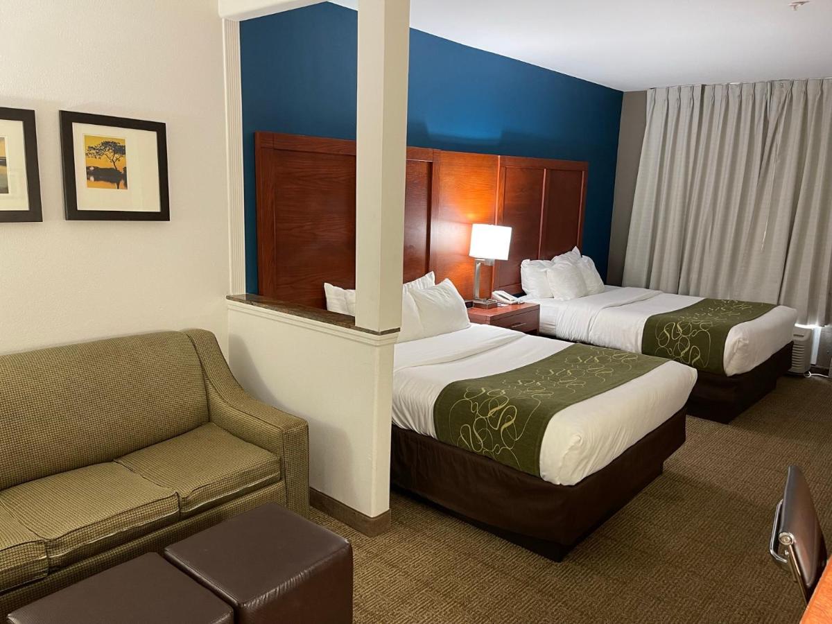 Queen Suite with Two Queen Beds - Disability Access/Non-Smoking at Comfort Suites Lake Charles