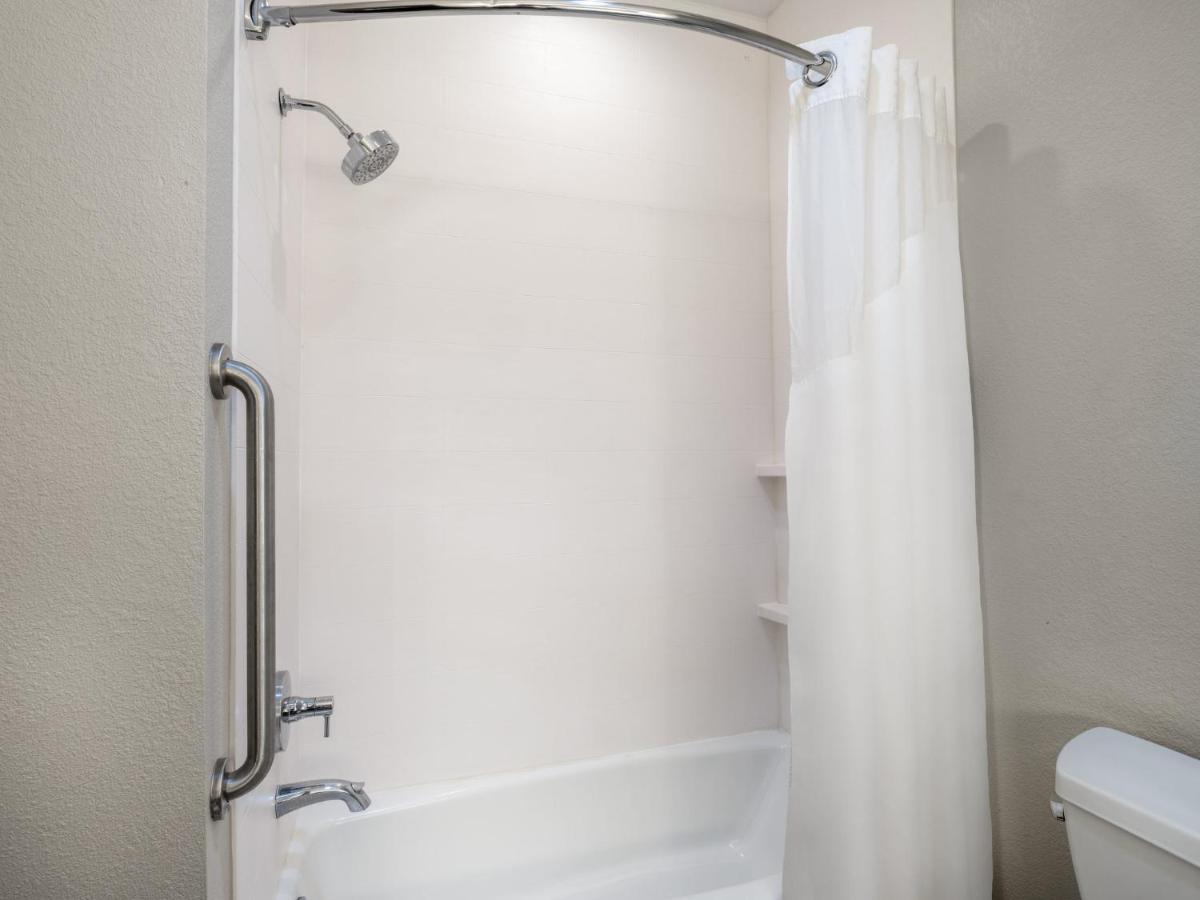 | Holiday Inn Express Hotel & Suites Beaumont Northwest, an IHG Hotel