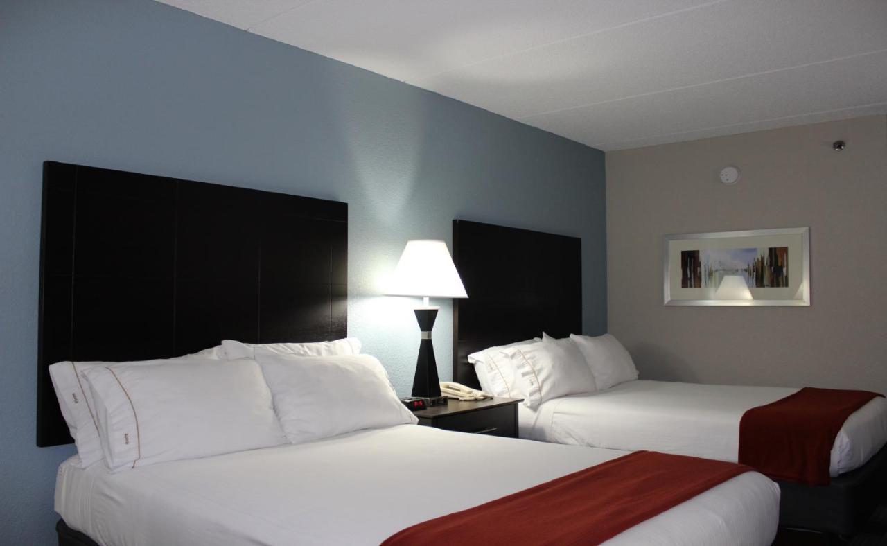 Standard Room at Holiday Inn Express Forsyth by IHG