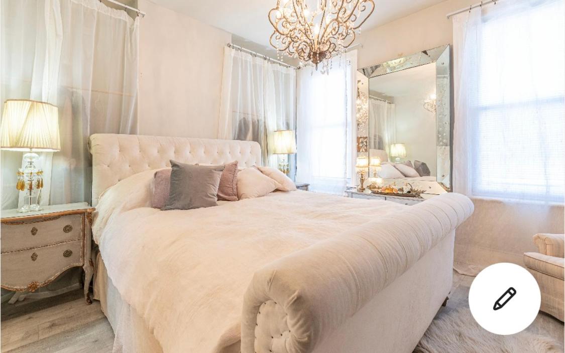  | Manhattan getaway shabby chic abode