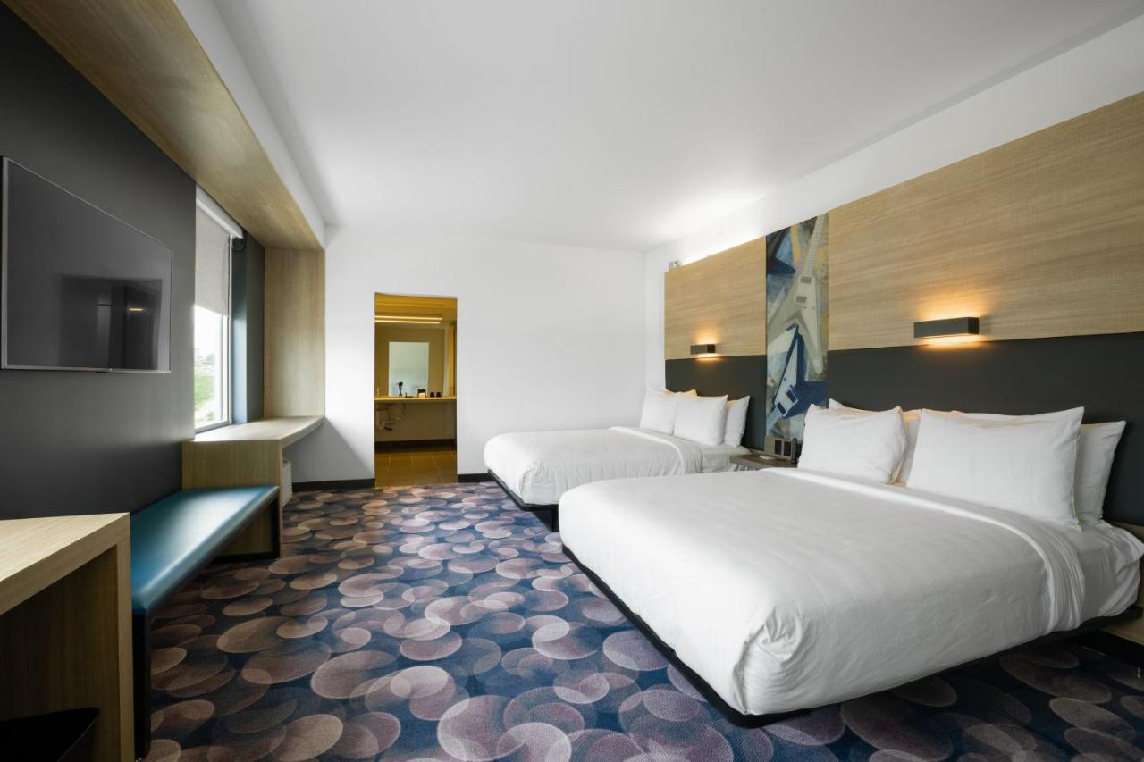 Aloft, Guest room, 2 Queen at Aloft by Marriott Austin Airport