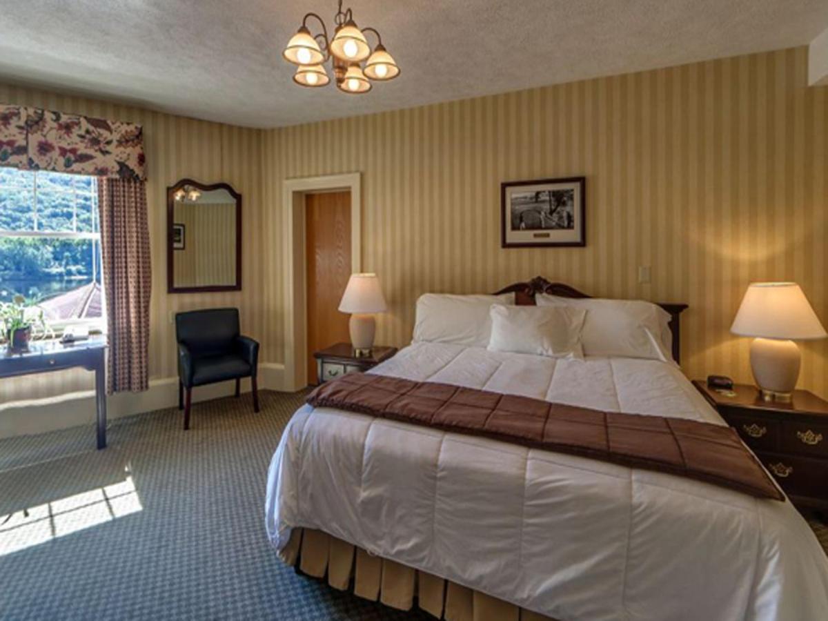 King Room with Riverview at The Shawnee Inn and Golf Resort