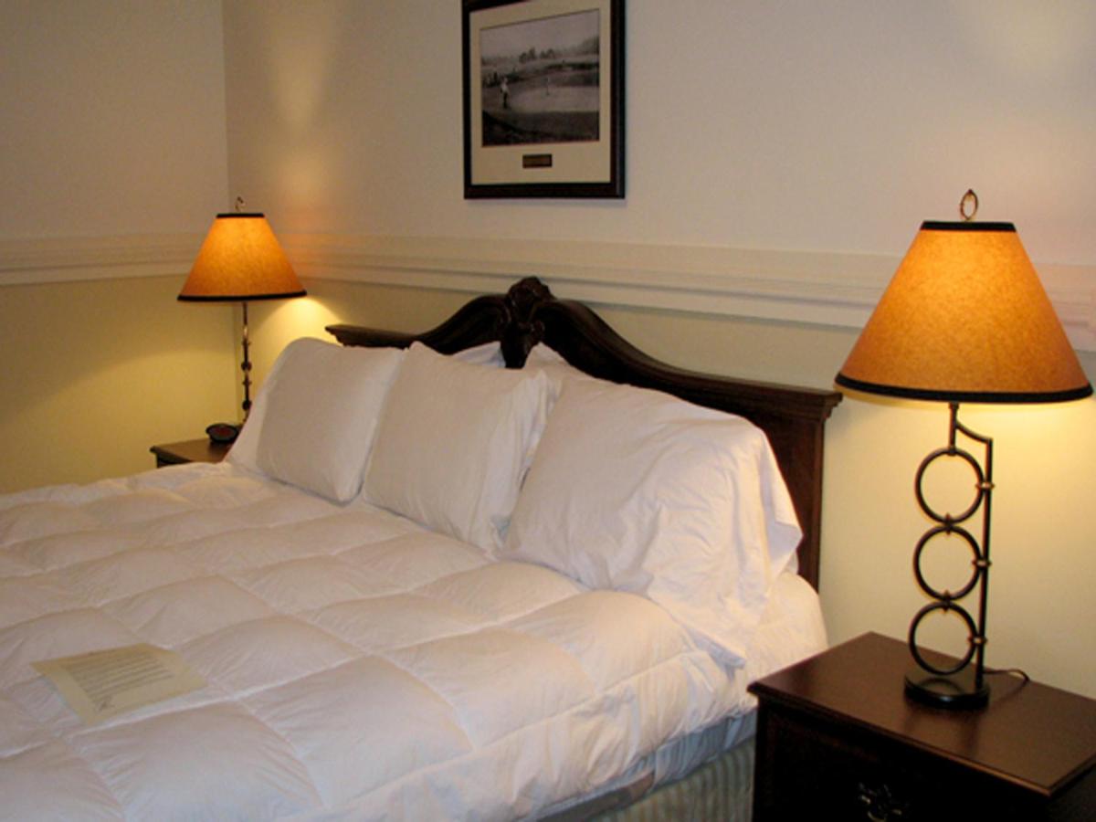 King Room at The Shawnee Inn and Golf Resort