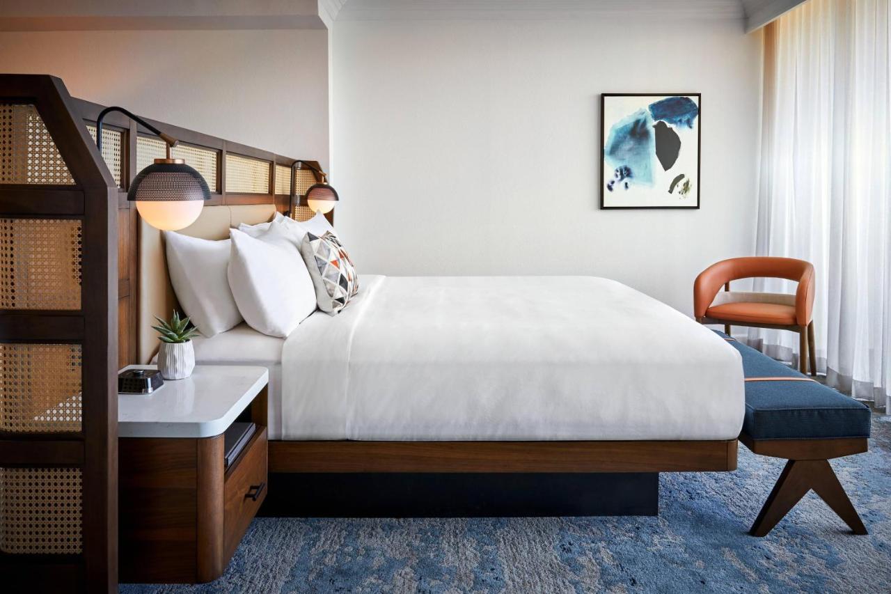 Griffin Suite, 1 Bedroom Junior Suite, 1 King, Sofa bed at JW Marriott Desert Springs Resort & Spa