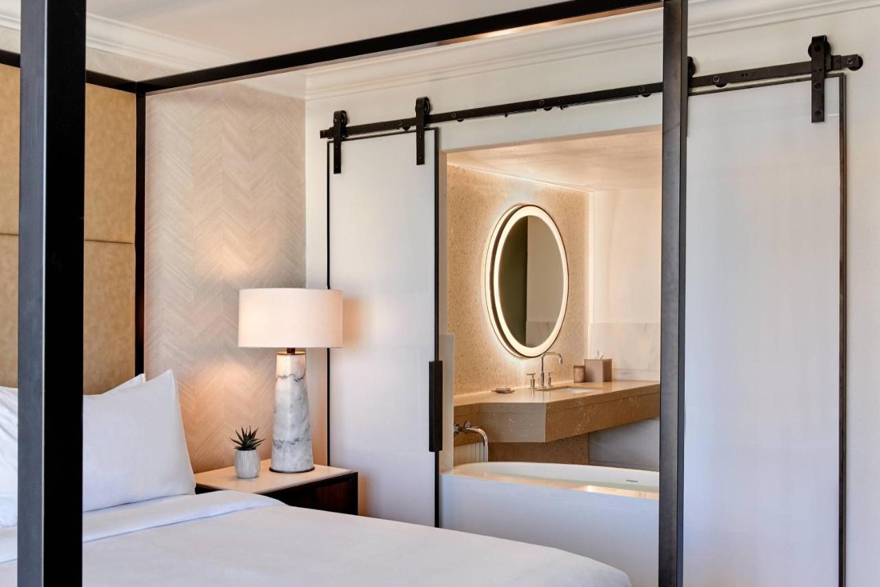 Griffin Suite, 1 Bedroom Junior Suite, 1 King, Sofa bed at JW Marriott Desert Springs Resort & Spa