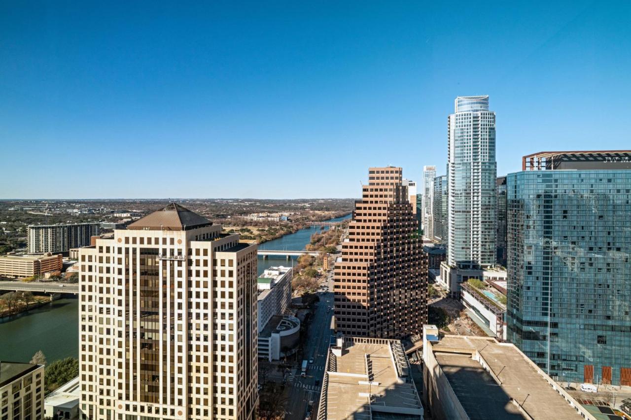 View King, Guest room, 1 King, City view, High floor at Austin Marriott Downtown