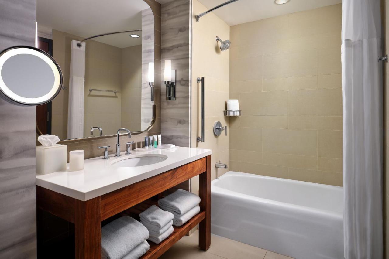 King Room at JW Marriott Indianapolis