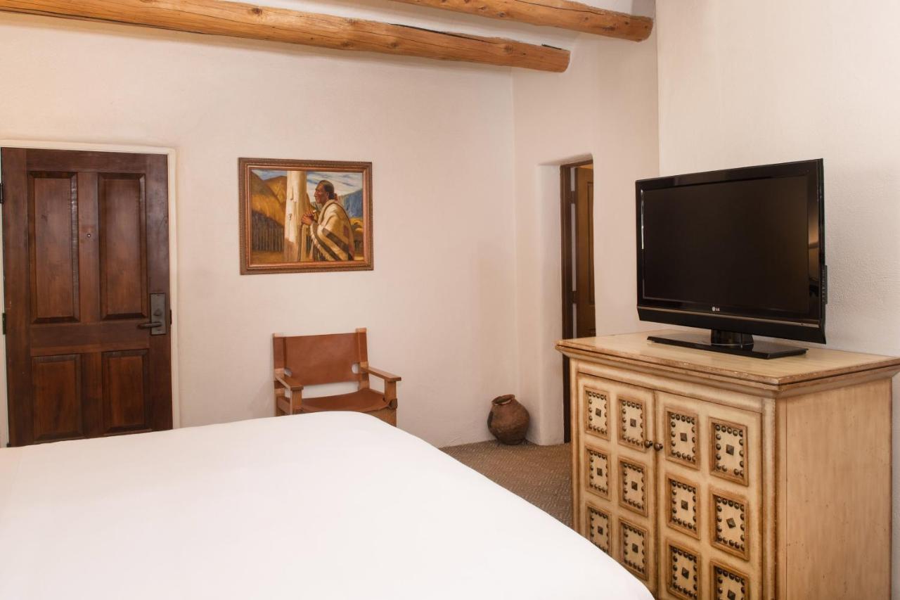 King Room at La Posada de Santa Fe, A Tribute Portfolio Resort & Spa by Marriott