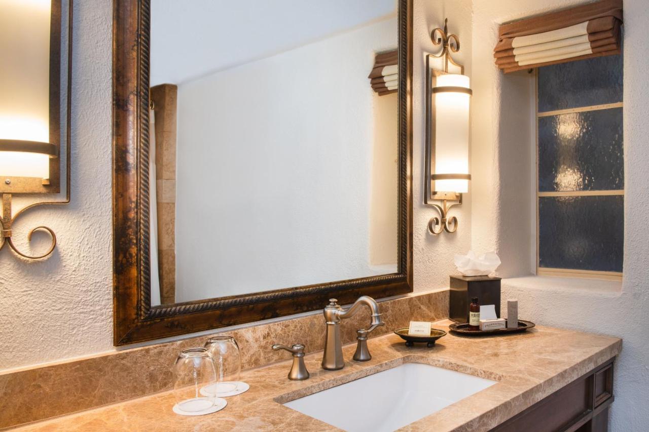 King Room at La Posada de Santa Fe, A Tribute Portfolio Resort & Spa by Marriott