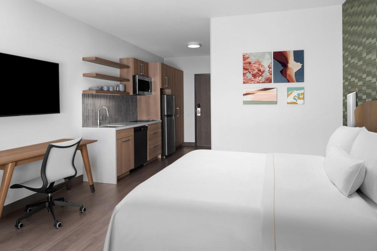 Guest room, King at Element by Marriott Moab