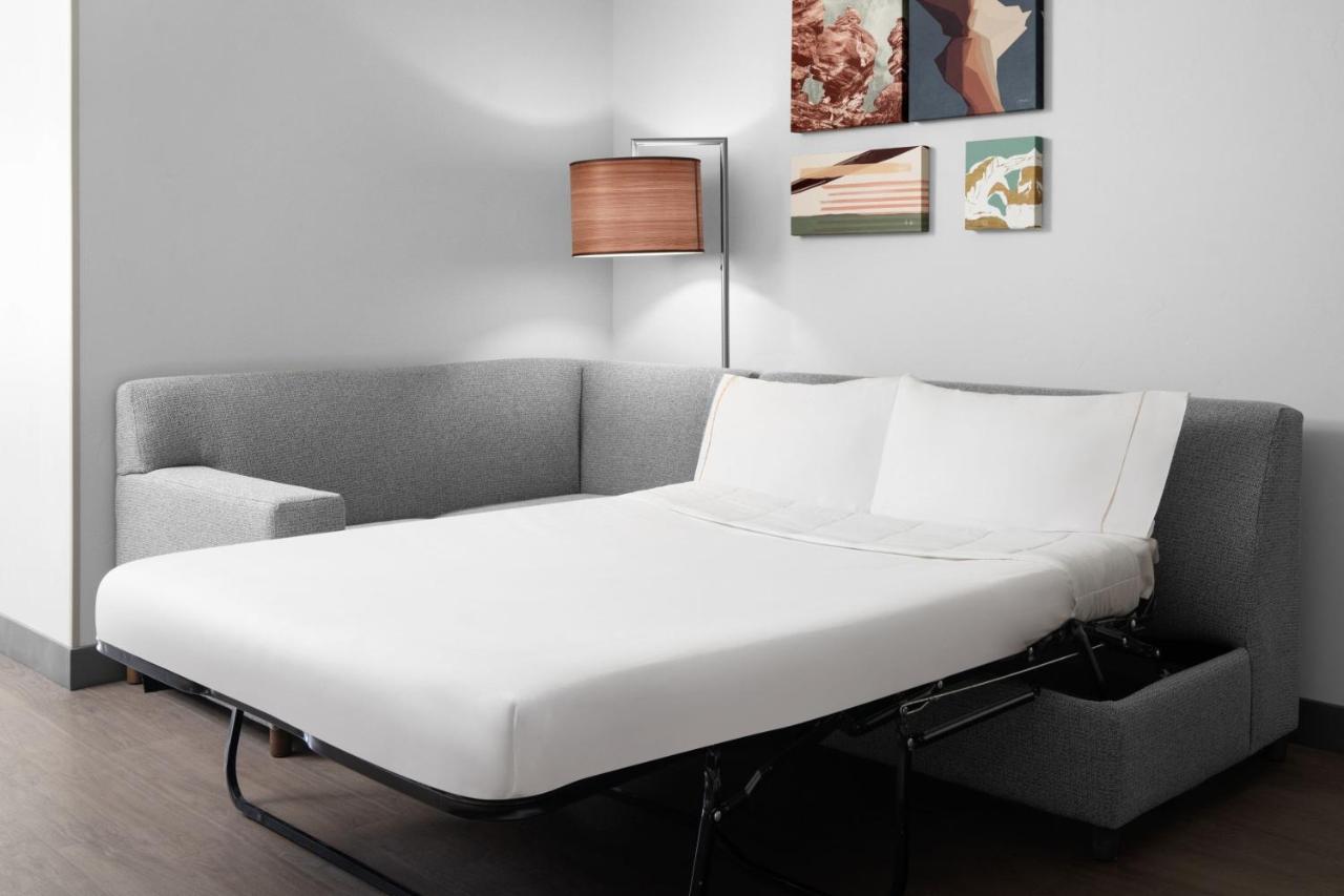 Studio with Two Queen Beds, Sofa nad Mountain View at Element by Marriott Moab