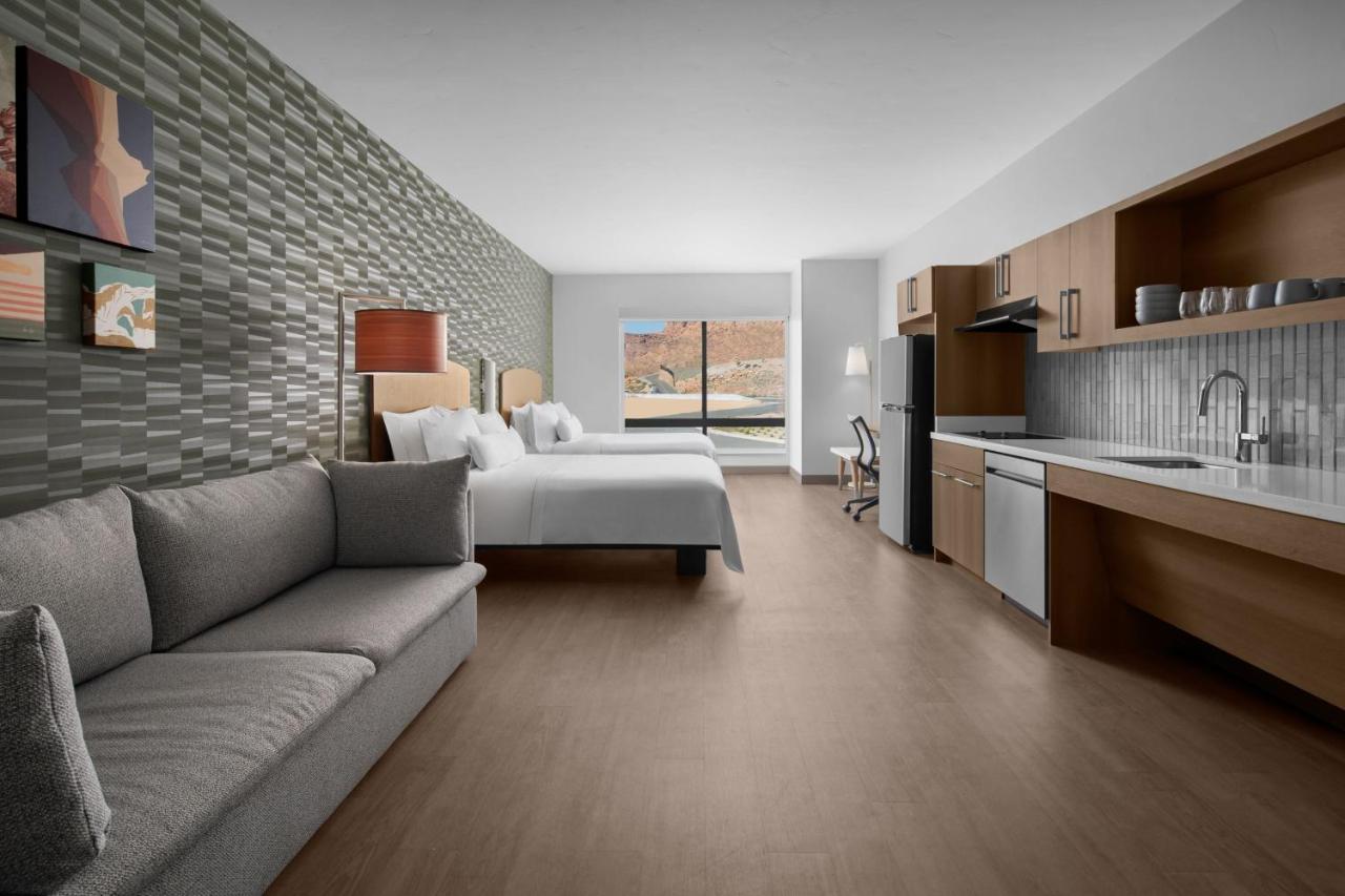 Studio with Two Queen Beds, Sofa nad Mountain View at Element by Marriott Moab