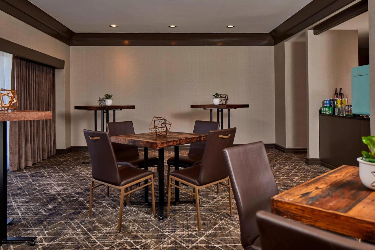 | Renaissance Nashville Hotel
