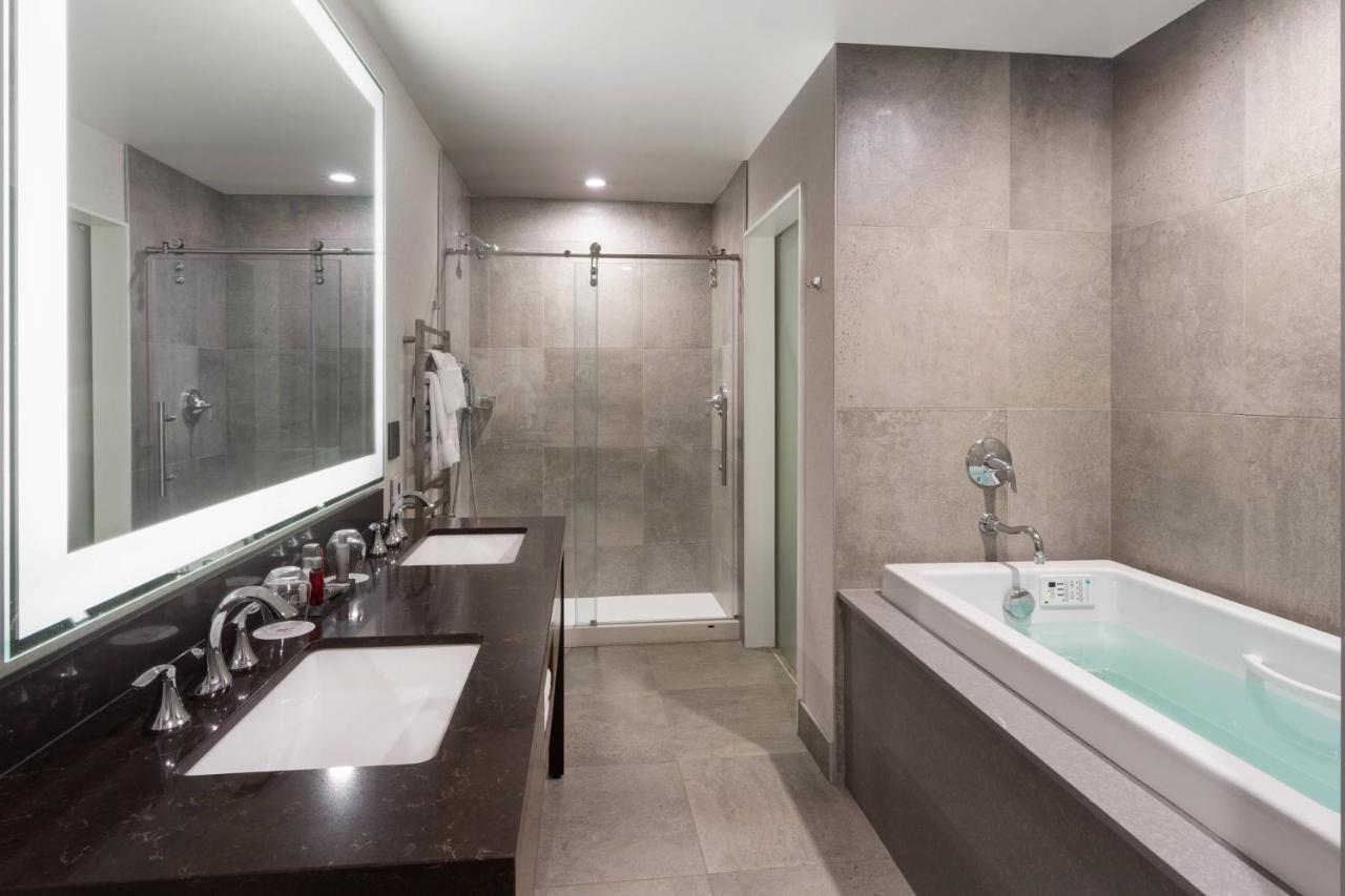 One-Bedroom King Suite with Spa Bath at Santa Ynez Valley Marriott