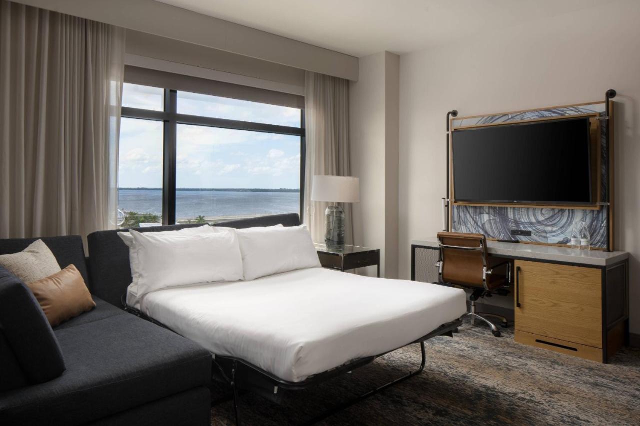 Studio King Suite, Studio, 1 King, Sofa bed at Luminary Hotel & Co., Autograph Collection