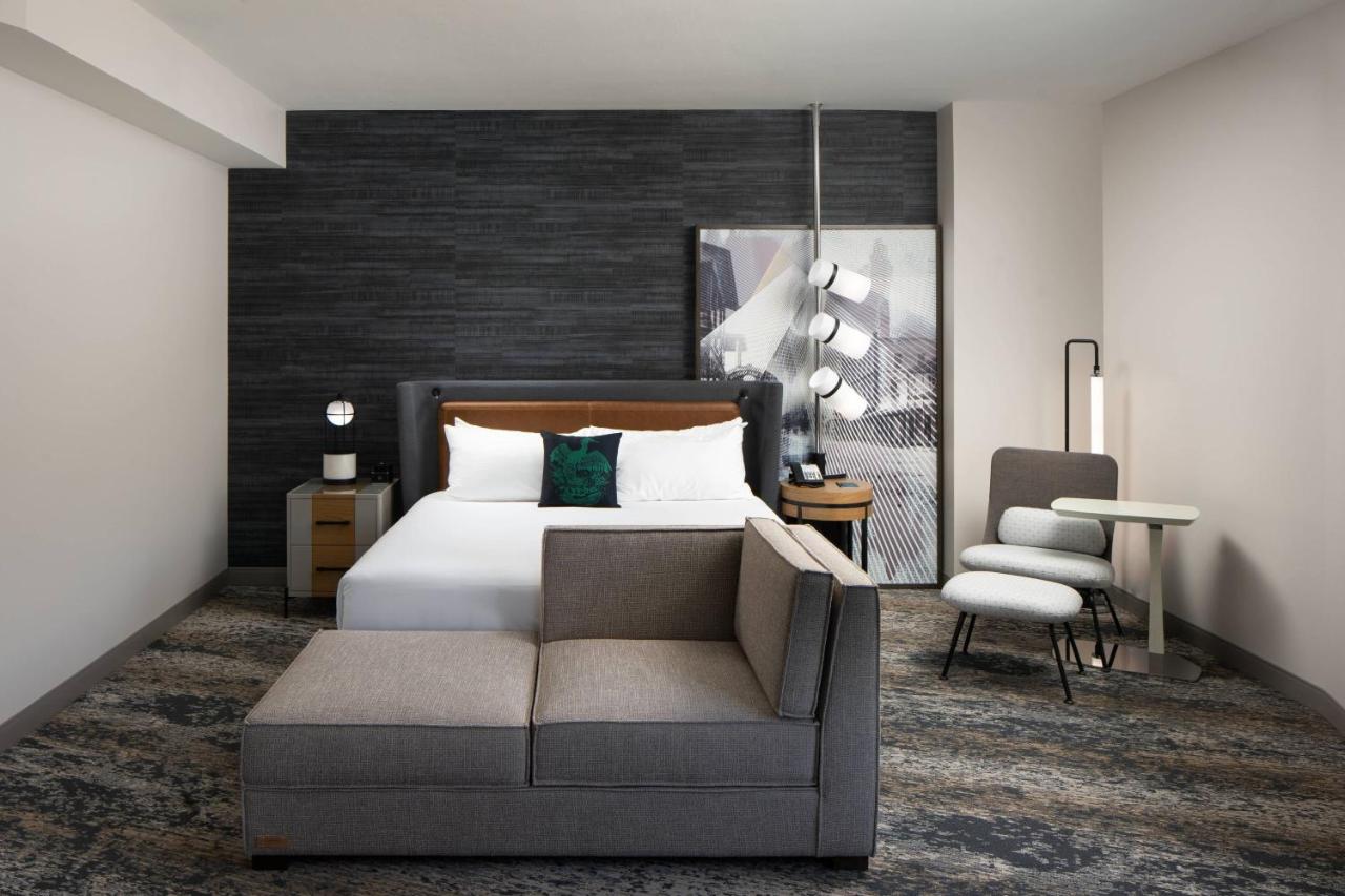 Studio King Suite, Studio, 1 King, Sofa bed at Luminary Hotel & Co., Autograph Collection
