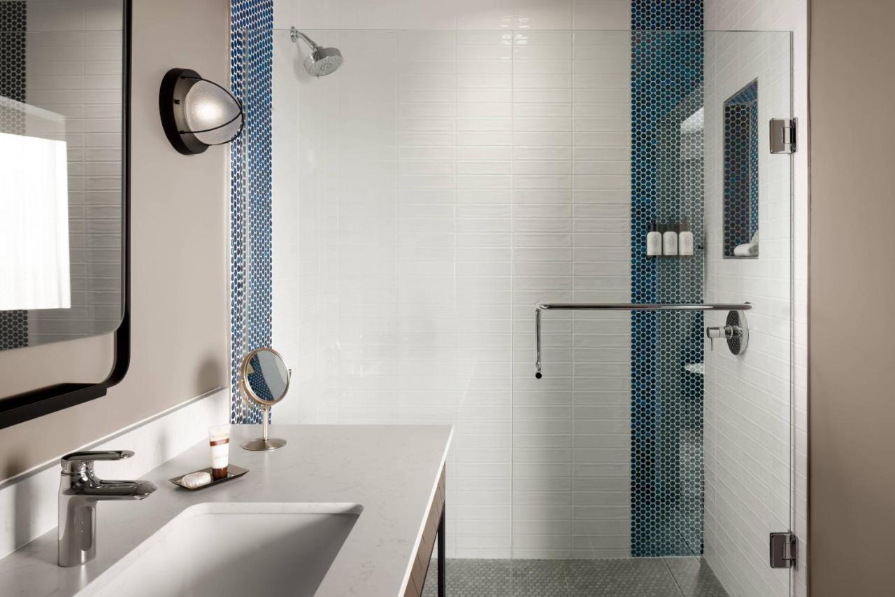 Night Owl King Balcony Suite, Junior Suite, 1 King, Sofabed at Luminary Hotel & Co., Autograph Collection