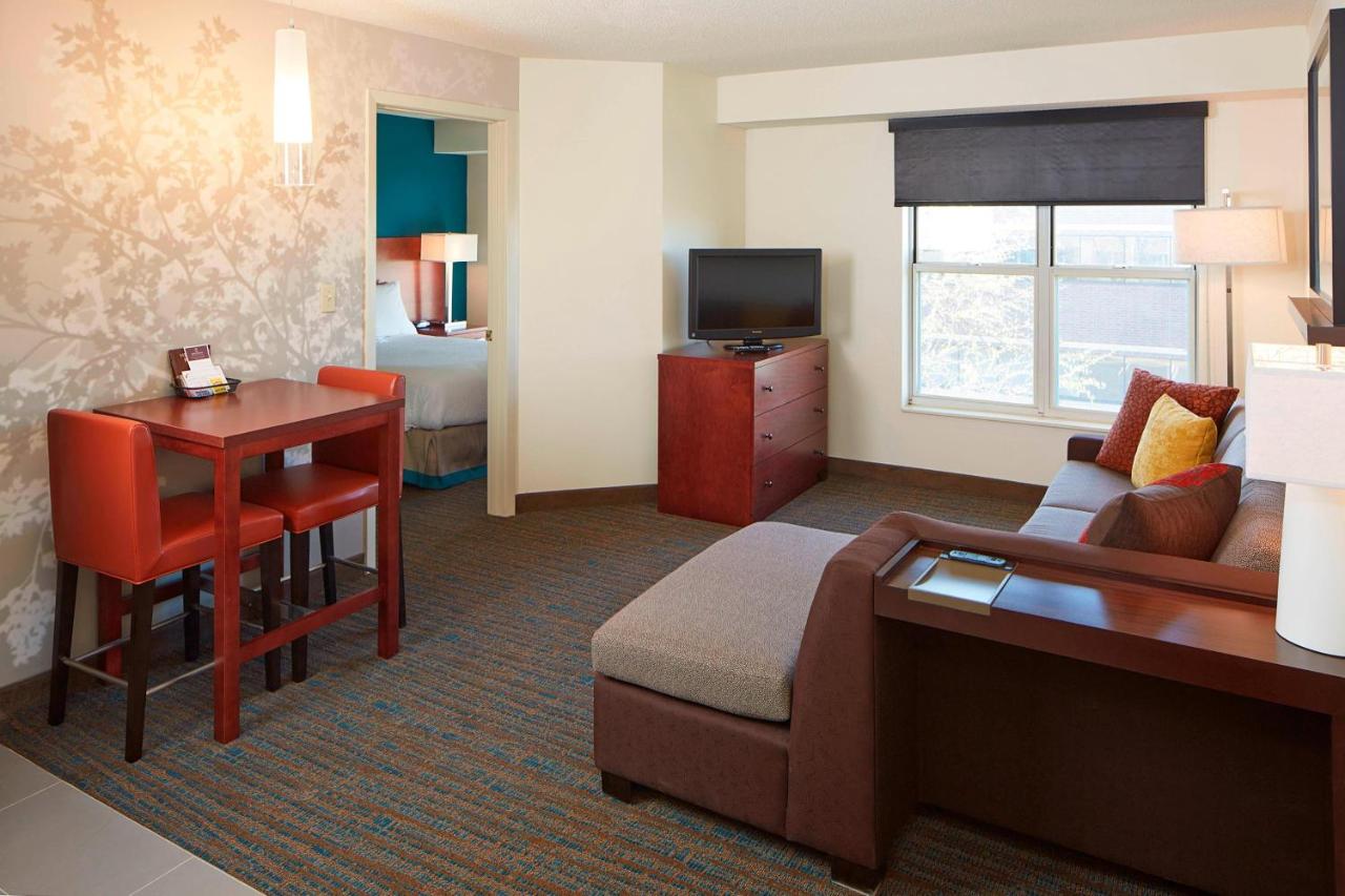 One-Bedroom Queen Suite with Sofa Bed at Residence Inn by Marriott Minneapolis St. Paul/Roseville