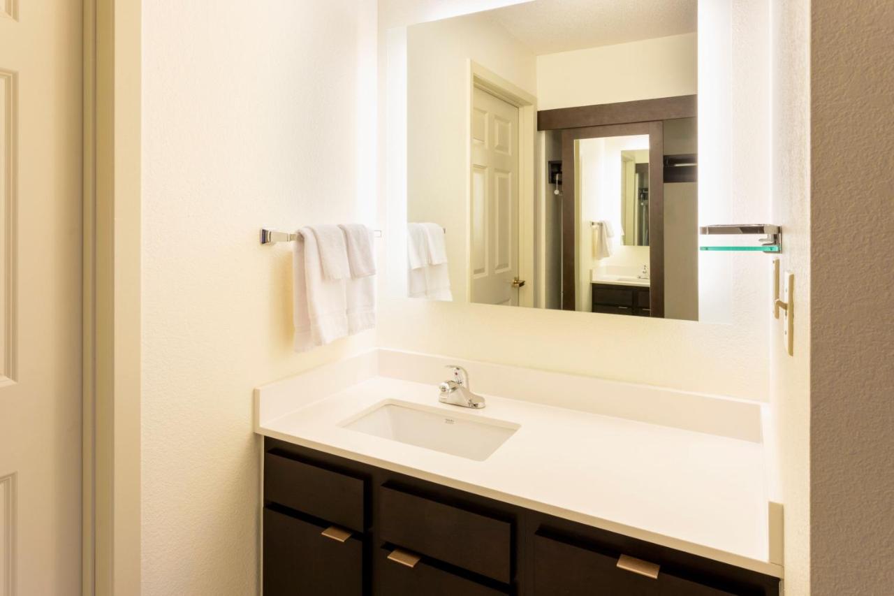 Queen Studio with Sofa Bed at Residence Inn by Marriott Minneapolis St. Paul/Roseville